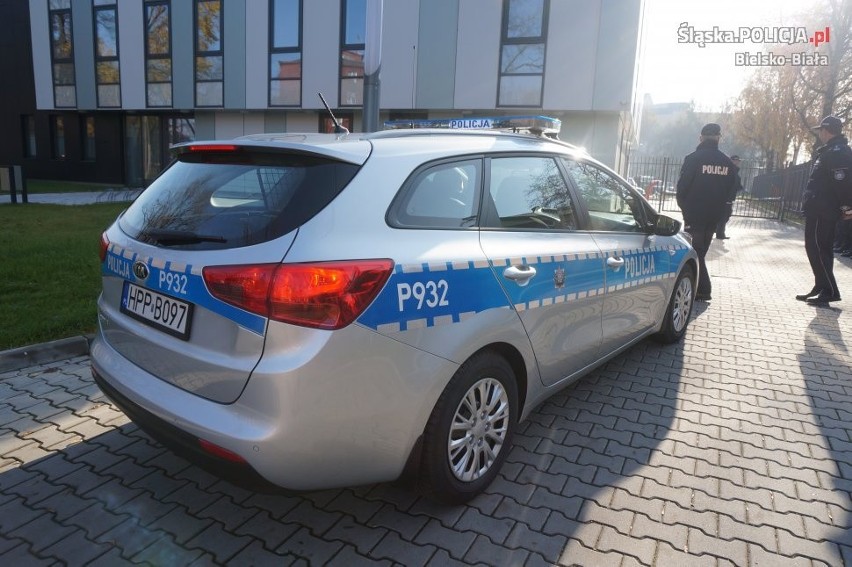 Policjanci z Czechowic-Dziedzic dostali nowy wóz [ZDJĘCIA]