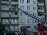 Strażacy wraz z policją weszli przez balkon do mieszkania przy ul. Zielonogórskiej w Sosnowcu