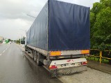 W Busku wpadł pijany kierowca ciężarówki. Wiózł ponad 20 ton ładunku