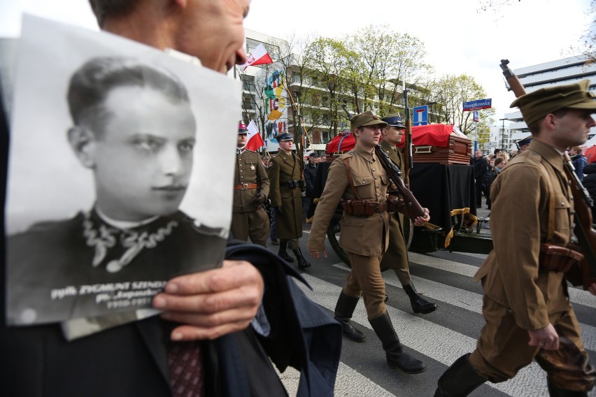 Pogrzeb Zygmunta Szendzielarza "Łupaszki"