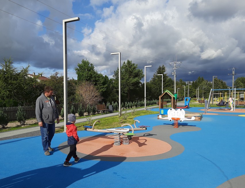 Bulwary w Choroszczy oficjalne otwarte: tężnia i skate park przyciągnęły tłumy mieszkańców [ZDJĘCIA]