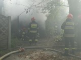 Gmina Gielniów. Dwa zastępy strażackie walczyły z pożarem sadz w leśniczówce