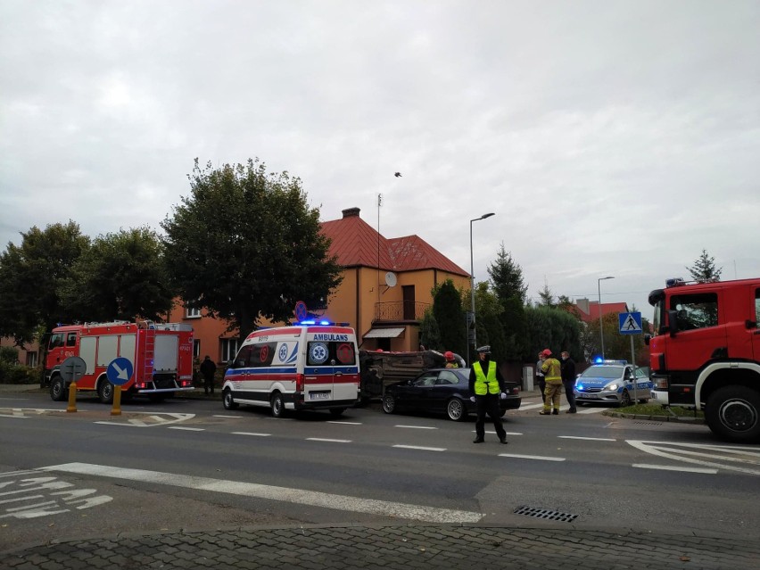 Siemiatycze. Wypadek na DK 19. Na skrzyżowaniu ulic 11 Listopada i Małopolskiej zderzyły się dwa samochody osobowe [ZDJĘCIA]