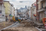 Wymiana sieci i nowe krawężniki. Trwa remont ulicy Armii Krajowej w Słupsku