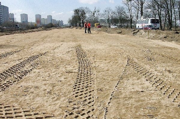 Miejsce pod przyszłe pasy Szosy Lubickiej