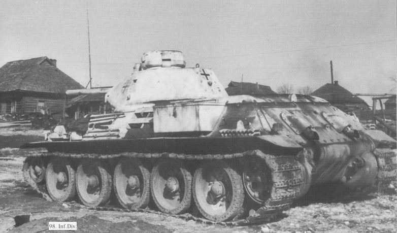 Sowiecki t-34 zdobyty i wykorzystywany przez Niemców