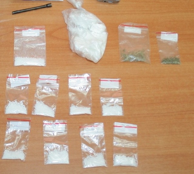 Policja zabezpieczyła w mieszkaniu 21-latka 86 gramów amfetaminy
