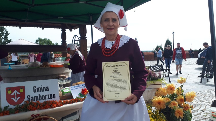 Buracorz, słodki wypiek na bazie buraka cukrowego zdobywcą "Srebrnej Chochli" konkursu Nasze sandomierskie – kulinaria regionalne [ZDJĘCIA]