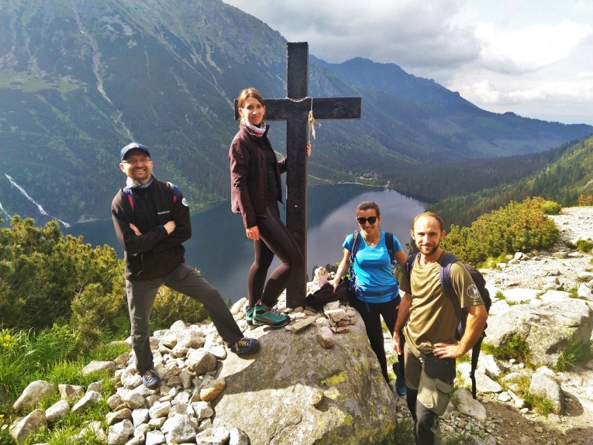 Tatry. Wolontariusze znów pomagają dbać o przyrodę i pilnować turystów [ZDJĘCIA]