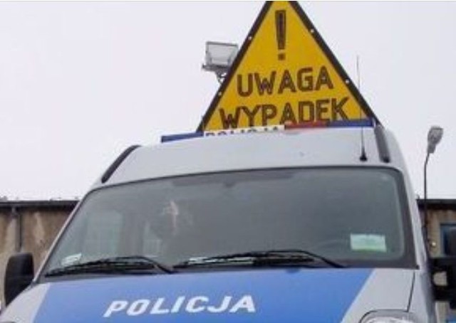 Komisariat Policji w Praszce prosi o kontakt świadków śmiertelnego wypadku na trasie Praszka - Strojec.