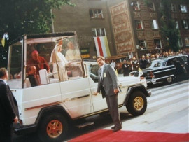 35. rocznica wizyty Jana Pawła II w Białymstoku. Odwiedził cerkiew, był na Krywlanach