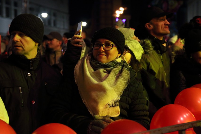 Światełko do nieba, licytacje i koncert Feel na finał WOŚP w...