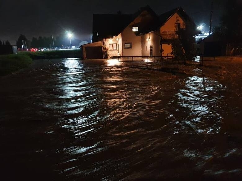 Fala powodziowa przeszła także przez miejscowości gminy...