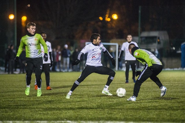 Fragment meczu, Radomiak - Lechia. Z piłką Rossi Leandro.