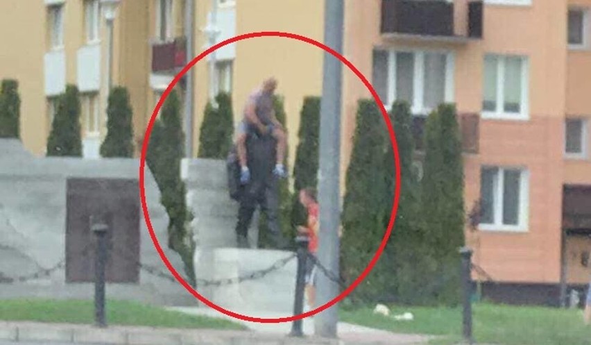 Policjanci z Kraśnika (woj. lubelskie) poszukują mężczyzny,...