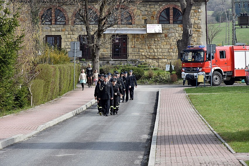 Gorlice. W Łużnej odbyły się pierwsze gminne prezentacje palm, koszyków i stołów wielkanocnych.[ZDJĘCIA]