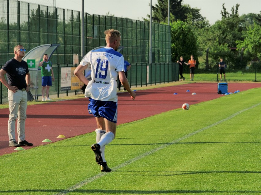 W środę w Nowym Stawie IV-ligowy Grom pokonał 3:1 III-ligową...