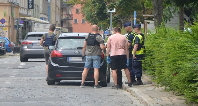 W środę (5 lipca) na Placu Nowy Targ we Wrocławiu doszło do ataku nożownika. Mężczyzna ranił dwie osoby