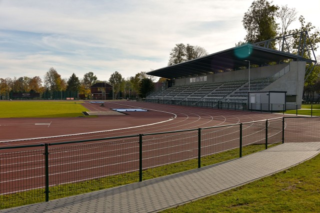 Po raz pierwszy w historii, na stadionie w Suwałkach, zawodnik uzyskał w skoku w dal 8 metrów