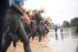 Białystok. Nad zalewem na Dojlidach odbyły się zawody triathlonowe Elemental Tri Series (zdjęcia)
