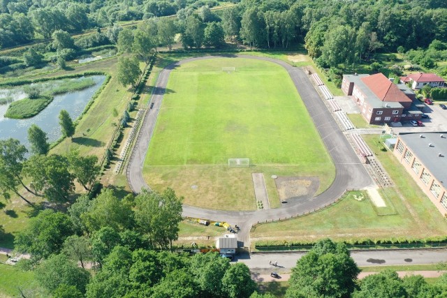 Zgodnie z założeniami obiekt ma  spełniać piątą kategorię dla stadionów i obiektów lekkoatletycznych.