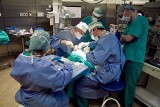 Ranni Ukraińcy są operowani przez lekarzy z Lublina. Okuliści i chirurdzy plastyczni ściśle współpracują