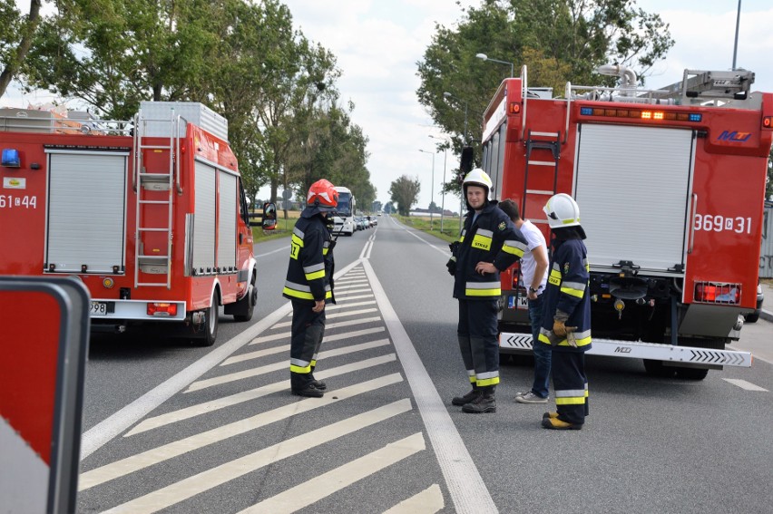 Wypadek w Siutkówku. Czołowe zderzenie osobówek [zdjęcia]