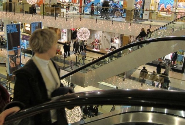 Galeria Alfa, Biała, Carrefour, Auchan. Tłumy w galeriach handlowych (zdjęcia)