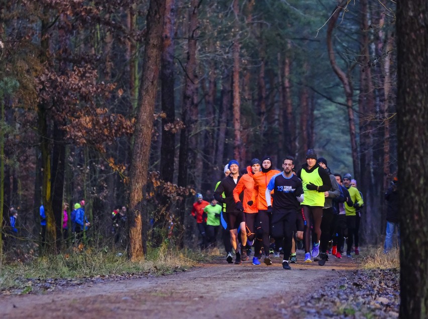 Parkrun Toruń - miłośnicy ruchu znów spotkali się na Skarpie. Zobacz zdjęcia!