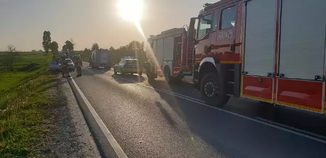 Zderzenie motocykla z oplem na drodze krajowej numer 74 w gminie Baćkowice.