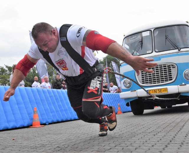 W Inowrocławiu odbyły się Mistrzostwa Polski Strongman. O mistrzowski tytuł walczyło 10 siłaczy