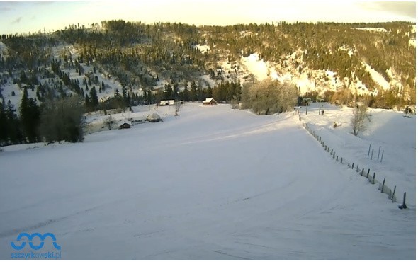 Warunki narciarskie w Beskidach: mrozik, sporo śniegu, czyli jedziemy na narty! [ZDJĘCIA Z KAMEREK]