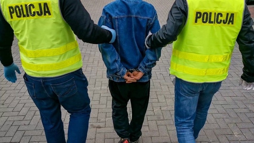 Białystok. Policjant ranny podczas próby zatrzymania złodzieja. Zaatakował go wspólnik przestępcy (zdjęcia, wideo)