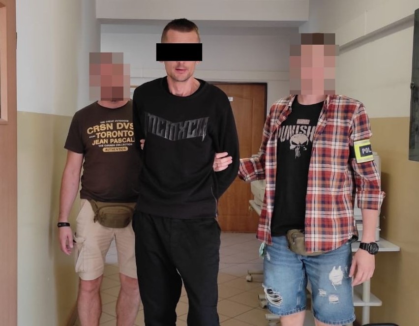 Fałszywi policjanci wyłudzili od seniorów ponad 400 tysięcy złotych