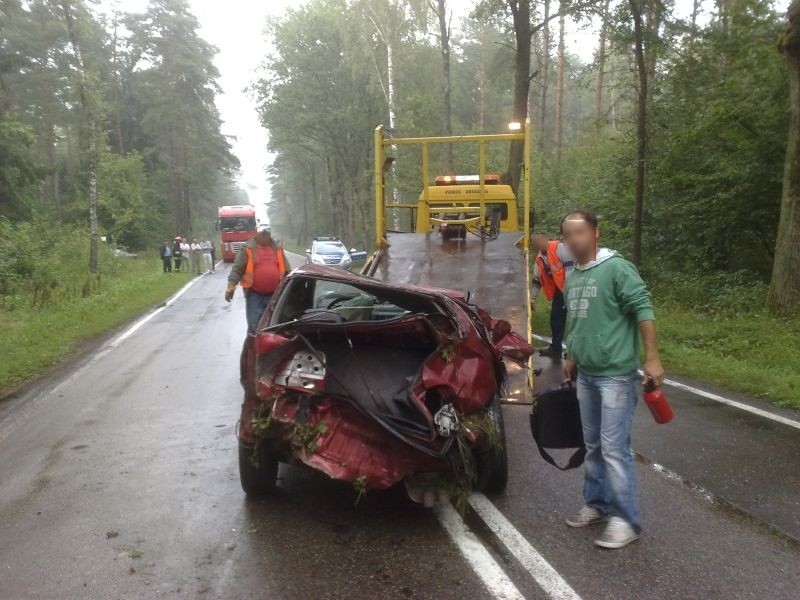 Kierowca rovera stracił panowanie nad pojazdem, zjechał z...