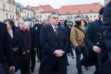 Węgrzy grożą strajkiem, jeśli Orban nie wycofa ustawy "niewolniczej" 