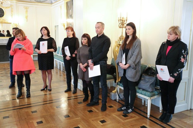 Prezydent Białegostoku Tadeusz Truskolaski oficjalnie przyznał stypendia artystyczne (zdjęcia)