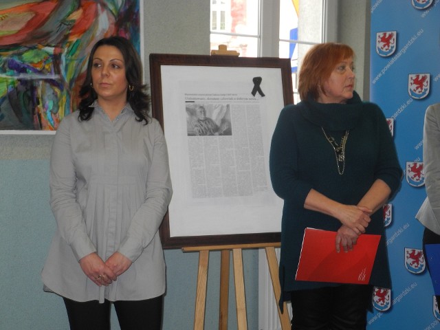 Joanna Witowska (z lewej), córka artysty i Bernadeta Wdzięczna, kurator wystawy.