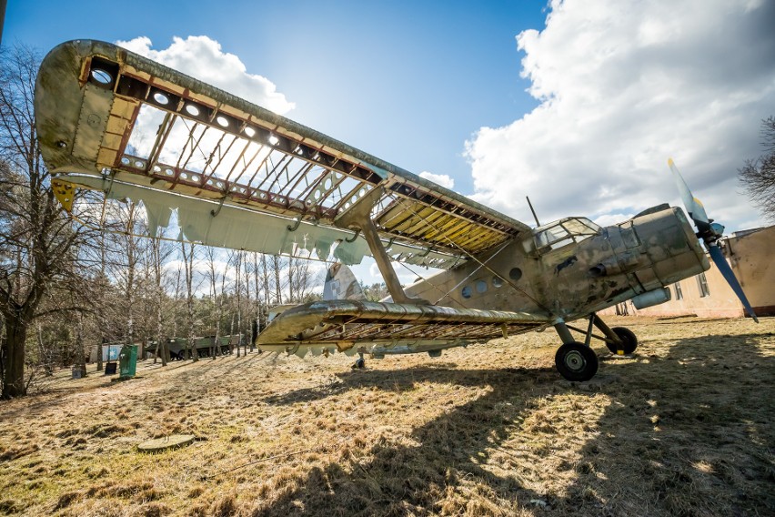 Samolot AN-2 w stanie dalekim od doskonałego...