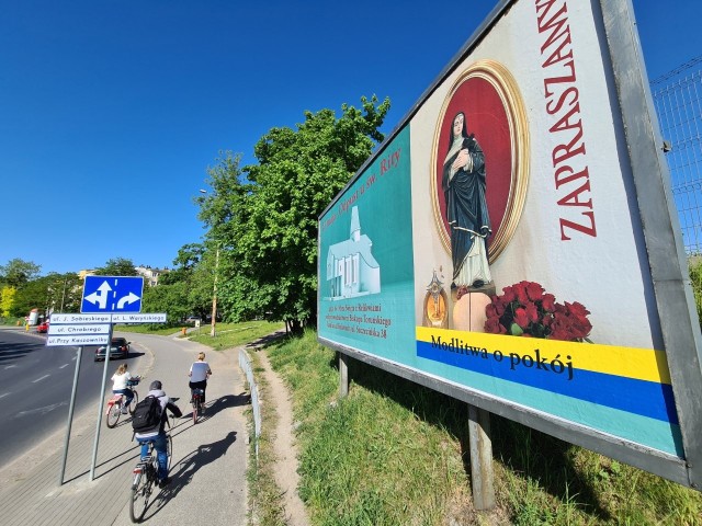 W Toruniu o odpuście u św. Rity można się dowiedzieć z banerów reklamowych
