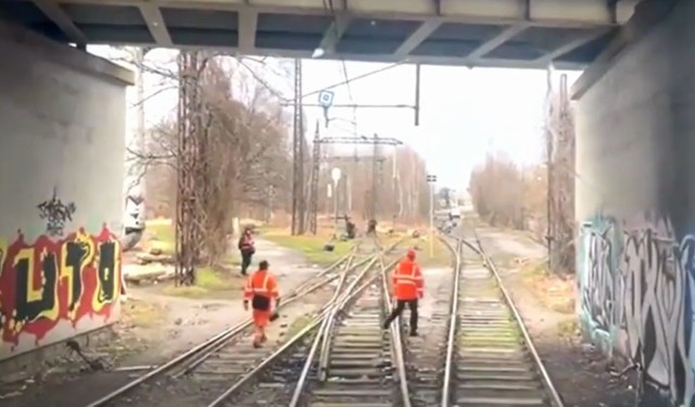 Wjazd pociągu na Dworzec Świebodzki, metr po metrze