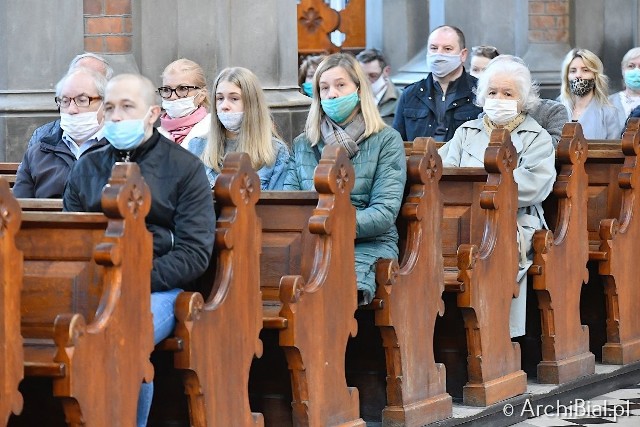 Białostocka Archikatedra: Msza św. dziękczynna w 100-lecie urodzin św. Jana Pawła II