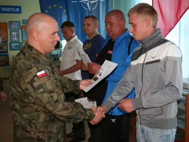 Do międzyrzecko-wędrzyńskiej brygady wcielono kolejnych żołnierzy sił rezerwowych.