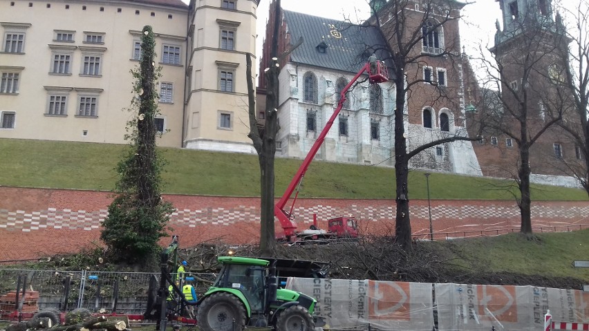 Kraków. Po wypadku prace na stoku Wawelu wstrzymane