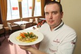 Kolorowa ryba z warzywami z restauracji Ogień w hotelu Qubus w Kielcach