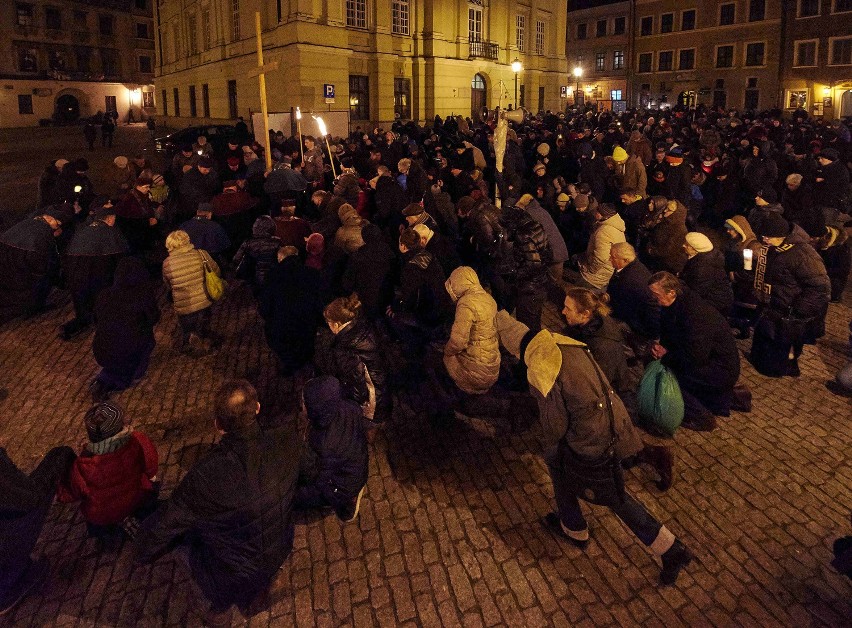 Procesja drogi krzyżowej po Starym Mieście w Lublinie (ZDJĘCIA)