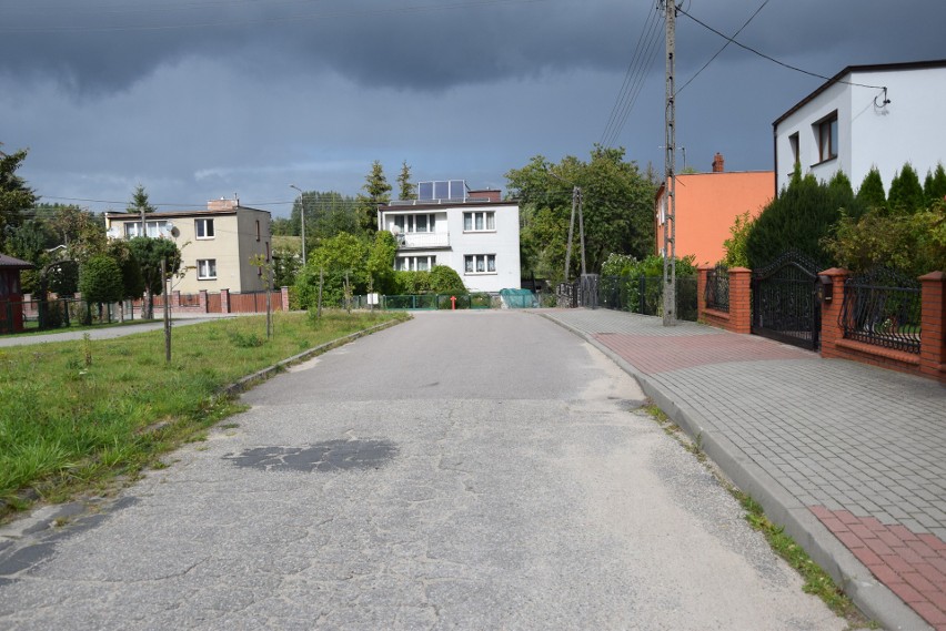 Mieszkańcy domów przy ulicy Ogrodowej w Miastku są...