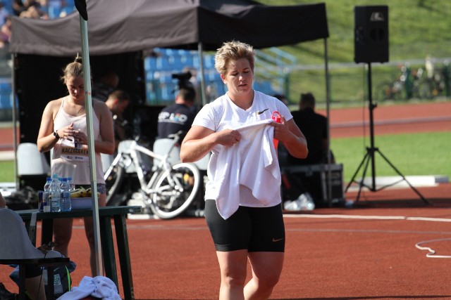 W sobotnim mityngu Agmar Hammer Throw w Stalowej Woli rekordzistka świata Anita Włodarczyk (Skra Warszawa) zwyciężyła bardzo dobrym wynikiem 77,77 metra. Wśród panów zwyciężył Paweł Fajdek (Agros Zamość). Dla trzykrotnego mistrza świata to nie był jednak najlepszy dzień i w najlepszej próbie posłał on młot na odległość 75,70 metra.