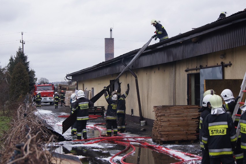 Łęg Tarnowski. Potężny pożar stolarni
