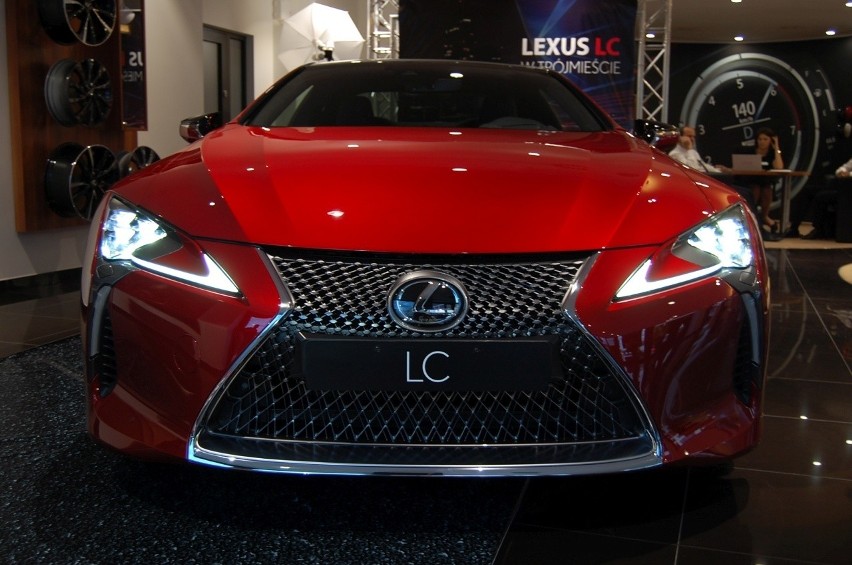 Lexus LC...